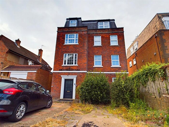 2 Bedroom Flat To Rent In , Lower Road, Harrow, HA2