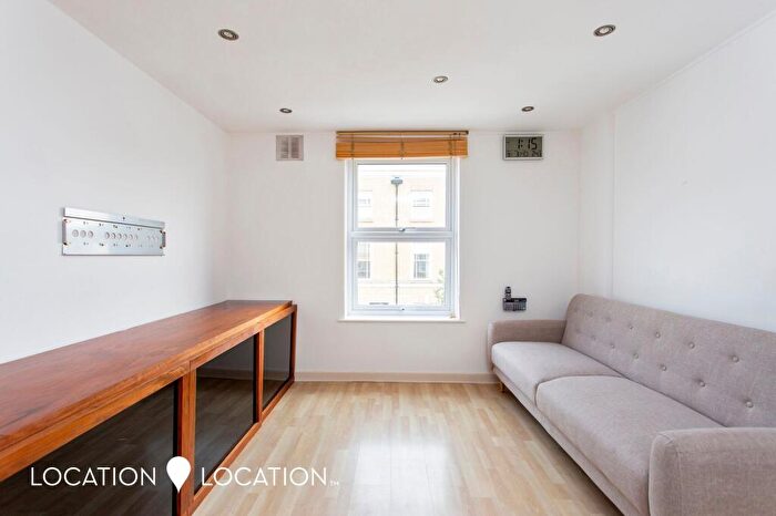 2 Bedroom Flat To Rent In Shakspeare Walk, London, N16