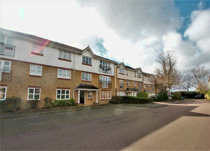 2 Bedroom Apartment To Rent In Knaphill, GU21