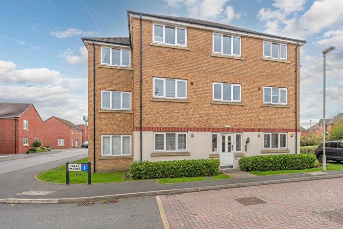 2 Bedroom Flat For Sale In Halt Mews, Kingswinford, DY6