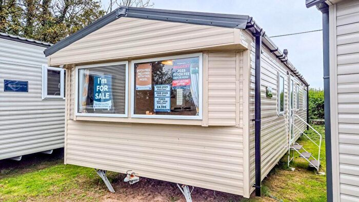 2 Bedroom Park Home For Sale In Polperro Holiday Park, PL13