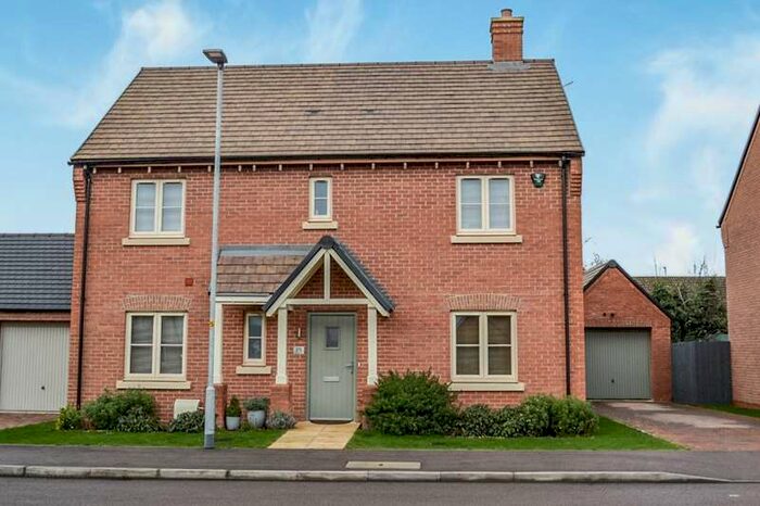 4 Bedroom Detached House For Sale In Holdenby Lane, Earls Barton, Northampton, NN6
