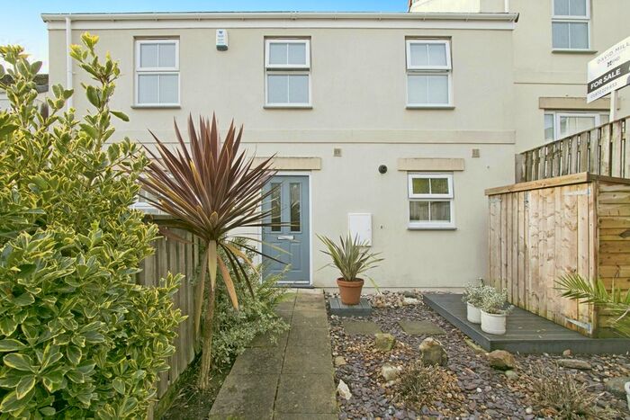 3 Bedroom Semi-Detached House For Sale In Newbridge View, Truro, Cornwall, TR1