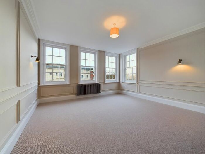 2 Bedroom Flat To Rent In Shelley Road, Worthing, BN11