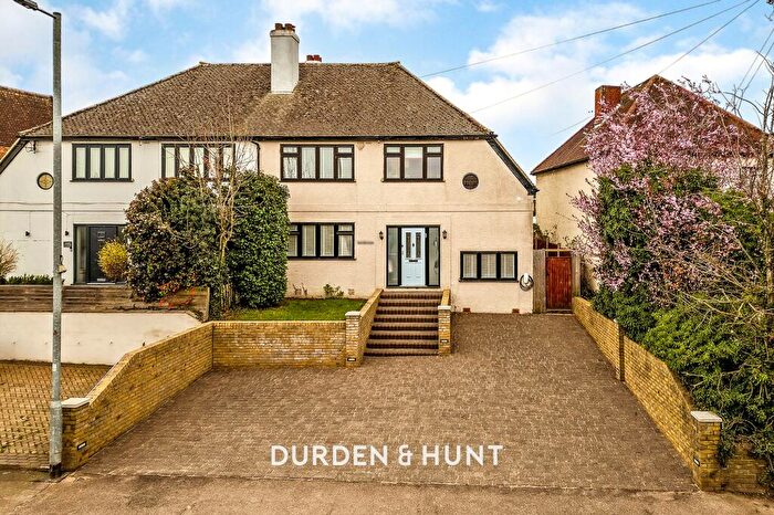 4 Bedroom Semi Detached House For Sale In High Street, Ongar, CM5