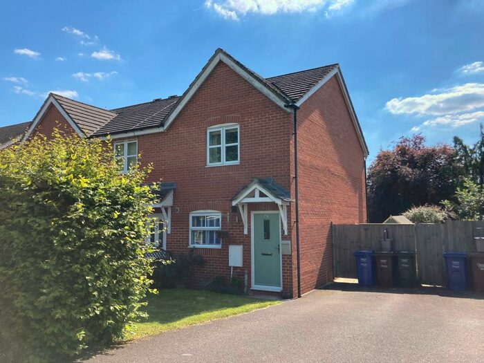 2 Bedroom End Of Terrace House To Rent In Hamilton Close, Bicester, OX26