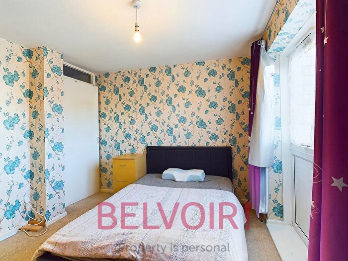 3 Bedroom Town House For Sale In Ladywell Road, Tunstall, Stoke-on-Trent, ST6