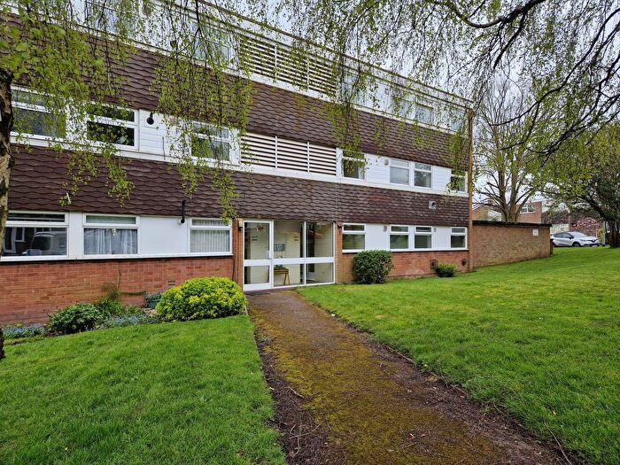 2 Bedroom Flat To Rent In Garrick Road, Lichfield, WS13