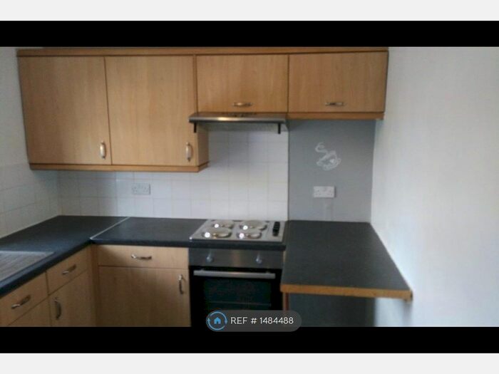 2 Bedroom Terraced House To Rent In Church View, Wakefield, WF1