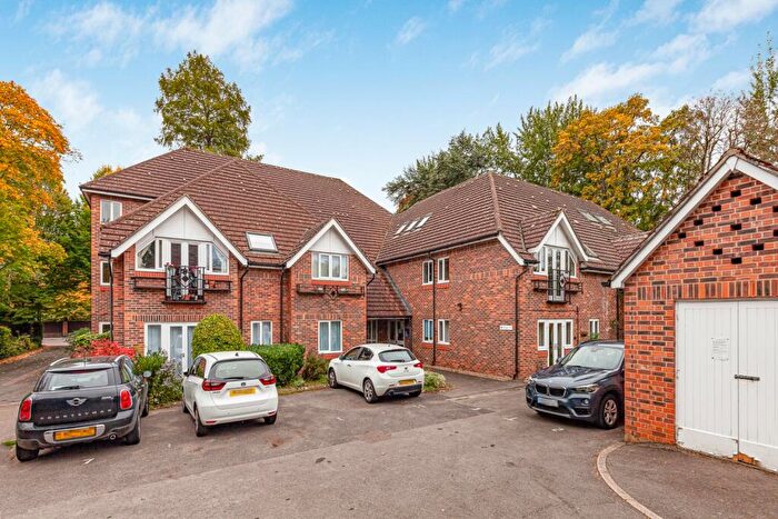 2 Bedroom Apartment To Rent In Victoria Court, Headington, Oxfordshire, OX3