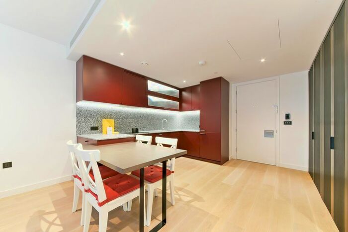 2 Bedroom Flat To Rent In The Modern, Embassy Gardens, London, SW11