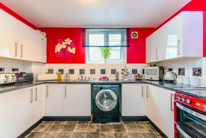 2 Bedroom Flat To Rent In Stratford Road, London, E13