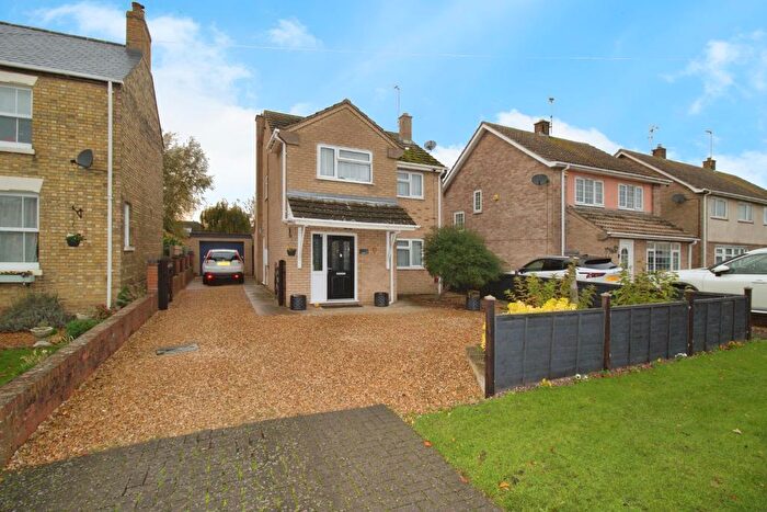 3 Bedroom Detached House For Sale In Guntons Road, Newborough, PE6