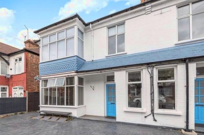 1 Bedroom Flat To Rent In Hindes Road, Harrow-On-The-Hill, Harrow, HA1