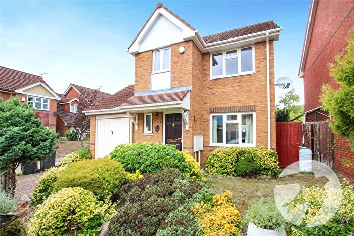3 Bedroom Detached House For Sale In Kalman Gardens, Old Farm Park, Milton Keynes, Buckinghamshire, MK7