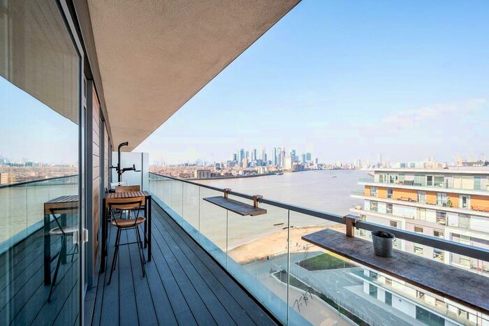 2 Bedroom Flat To Rent In Harrison Walk, Greenwich, London, SE10