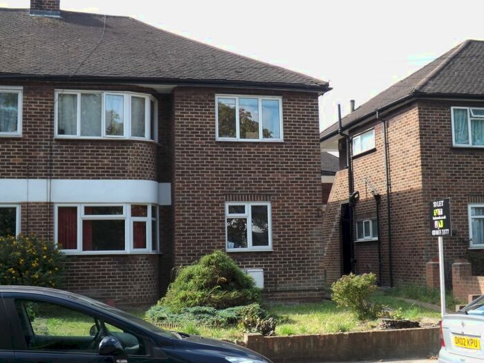 2 Bedroom Maisonette To Rent In Haysleigh Gardens, Anerley, SE20