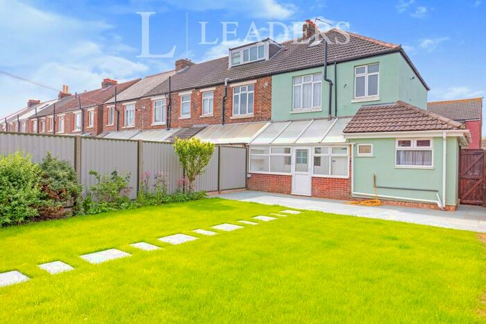 3 Bedroom End Of Terrace House To Rent In Stride Avenue, Baffins, PO3