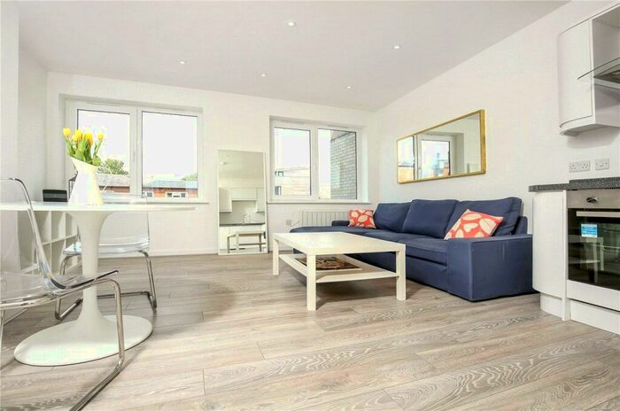 2 Bedroom Apartment To Rent In Saxon House, St. Georges Street, Winchester, Hampshire, SO23