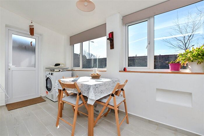 4 Bedroom End Terrace House For Sale In Rhodaus Close, Canterbury, Kent, CT1