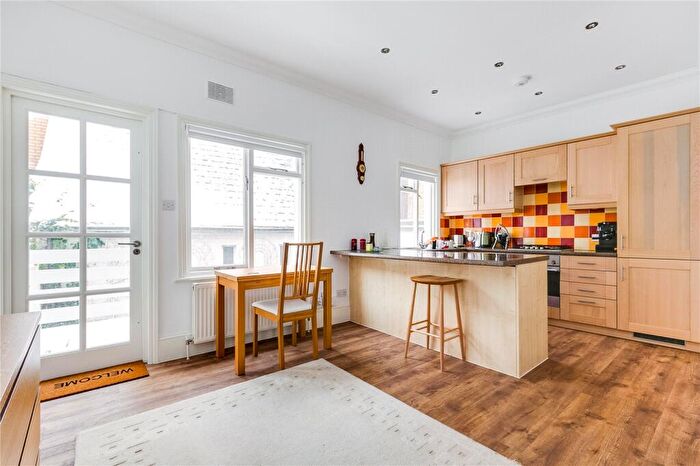 2 Bedroom Flat To Rent In Almeida Street, Angel, N1