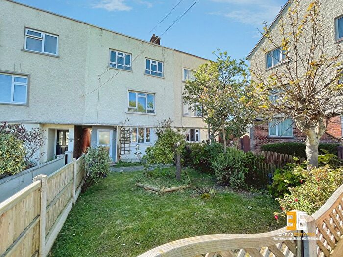3 Bedroom Terraced House For Sale In Conway Road, Llandudno, LL30