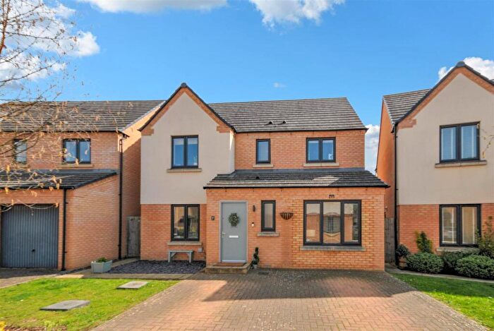 4 Bedroom Detached House For Sale In Scott Close, Northampton, NN5