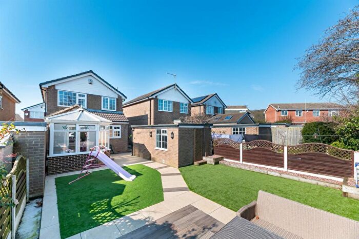 3 Bedroom Detached House For Sale In Throstle Nest Close, Otley, LS21