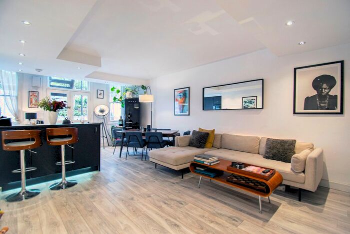 1 Bedroom Flat To Rent In Warwick Road (Philbeach Gardens Side), Earls Court, London, SW5
