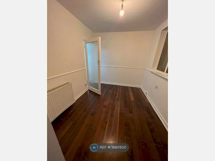 2 Bedroom Semi-Detached House To Rent In Ripple Road, Barking, IG11