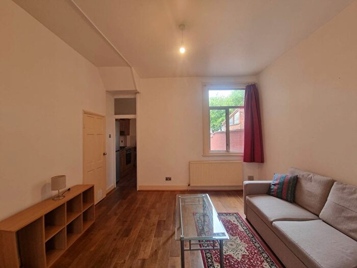 1 Bedroom Flat To Rent In Ashfield Road, Harringay, N4