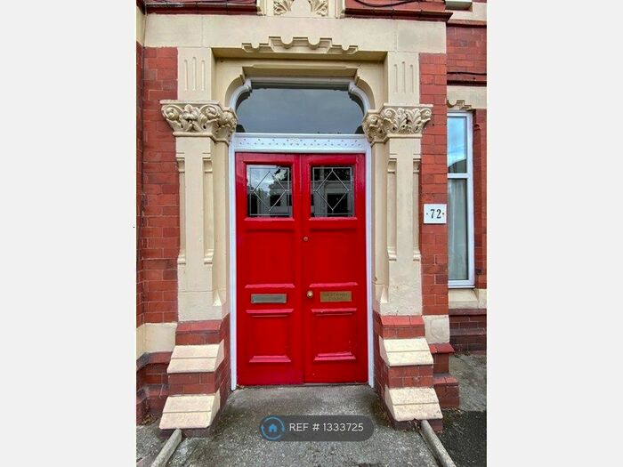 2 Bedroom Flat To Rent In West Kirby Court, Wirral, CH48