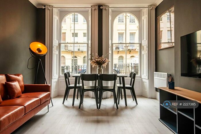 2 Bedroom Flat To Rent In Oriental Place, Brighton, BN1