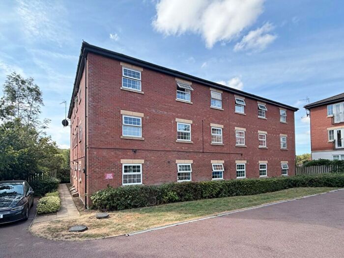 2 Bedroom Flat To Rent In Halberdier Way, Rothwell, NN14