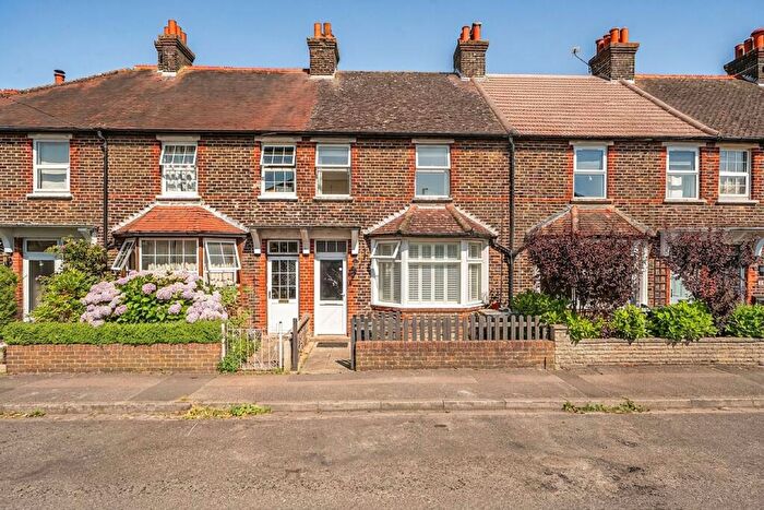 3 Bedroom Terraced House For Sale In Homestead Road, Caterham, CR3