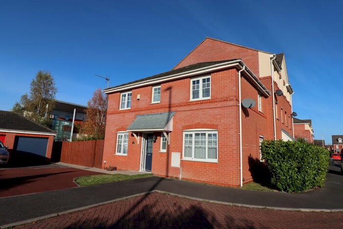 3 Bedroom Semi-Detached House To Rent In Bateman Close, Crewe, Cheshire, CW1