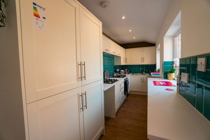 6 Bedroom Terraced House To Rent In Tennyson Street, Leicester, LE2