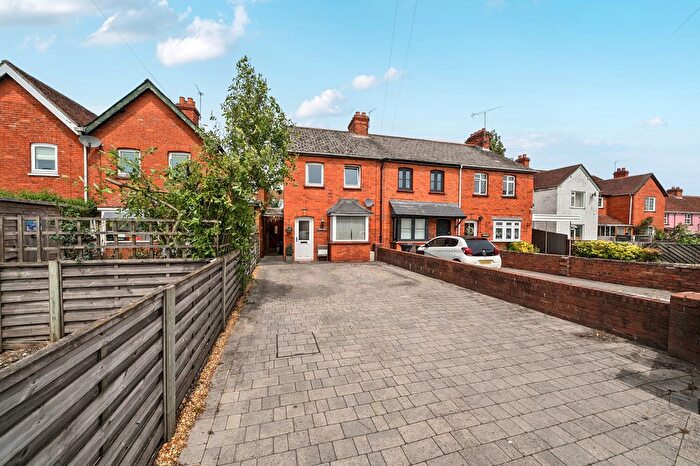 2 Bedroom End Terrace House For Sale In Mill Lane, Newbury, RG14
