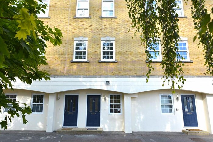 1 Bedroom Apartment To Rent In Crown Street, Brentwood, Essex, CM14