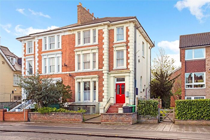 Studio To Rent In Ewell Road, Surbiton, Surrey, KT6