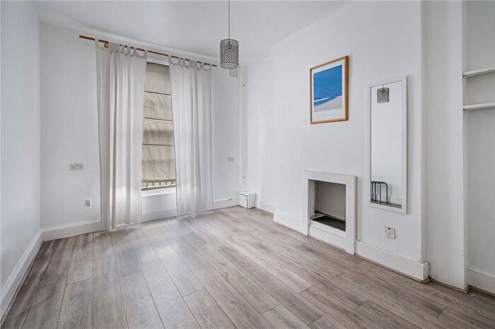 2 Bedroom Flat To Rent In Balfe Street, London, N1