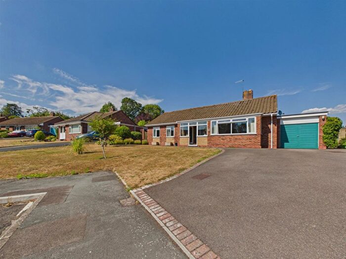 2 Bedroom Detached Bungalow For Sale In Church Down Road, Malvern, WR14