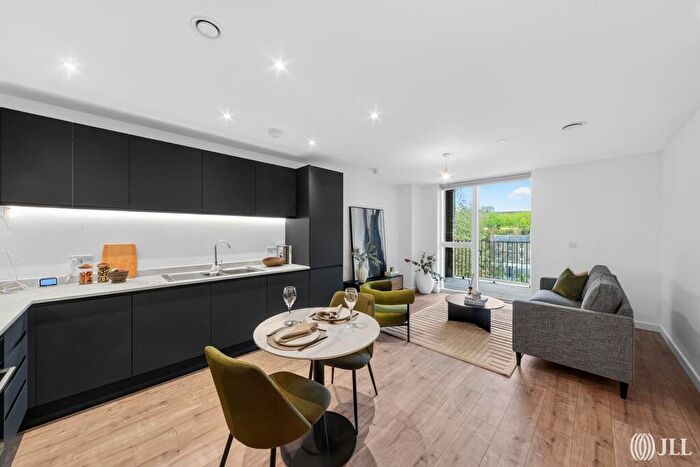 1 Bedroom Apartment To Rent In Munton Road London, SE17