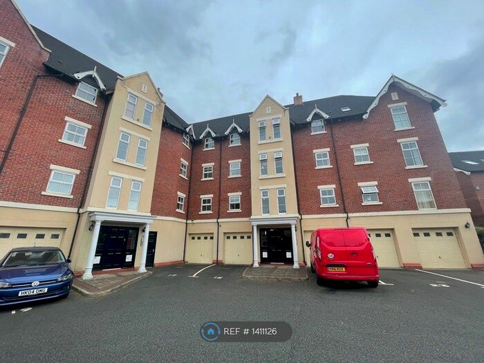 2 Bedroom Flat To Rent In Tiverton Court, Northwich, CW9