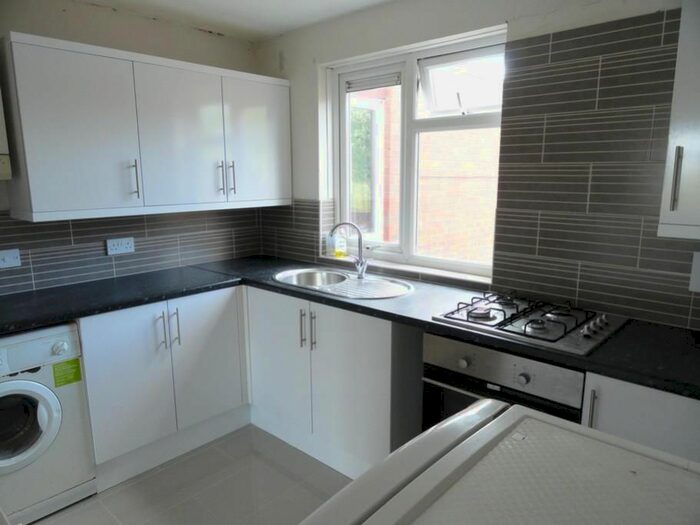 1 Bedroom Flat To Rent In Stamford Avenue, Springfield, Milton Keynes, MK6