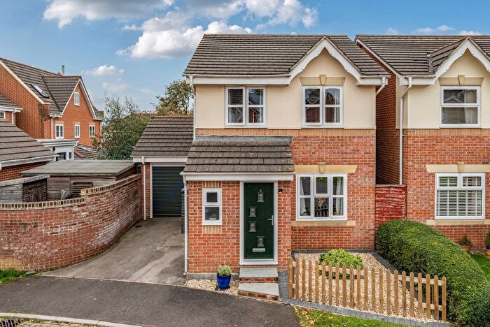 3 Bedroom Detached House For Sale In Hanover Gardens, Cullompton, Devon, EX15