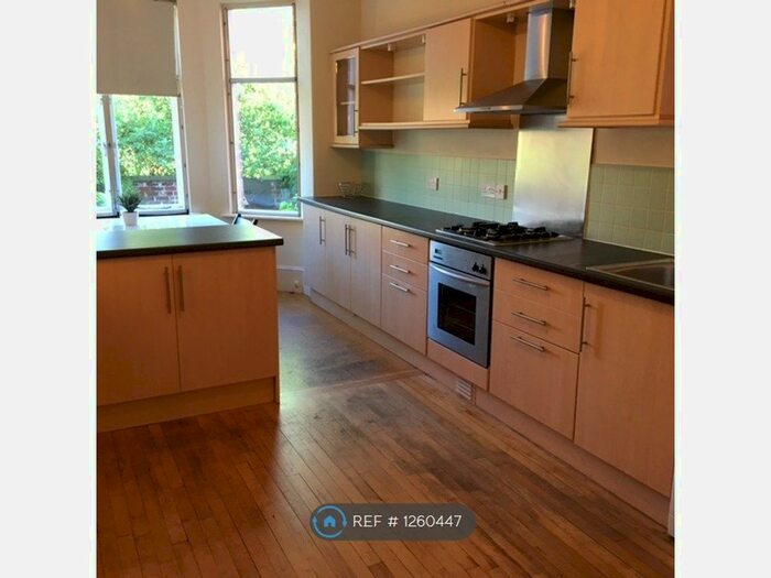 4 Bedroom Semi-Detached House To Rent In Beech Grove, Manchester M14