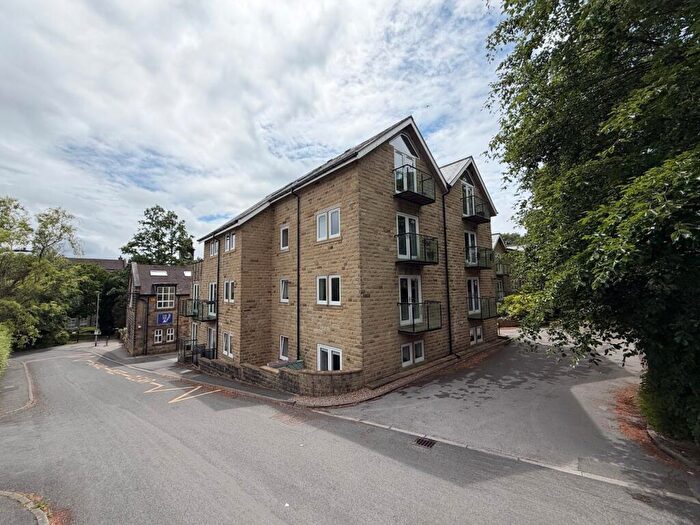 2 Bedroom Apartment For Sale In The Green, Bingley, BD16