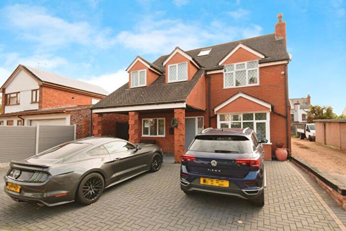 5 Bedroom Detached House For Sale In Aldermans Green Road, Coventry, CV2