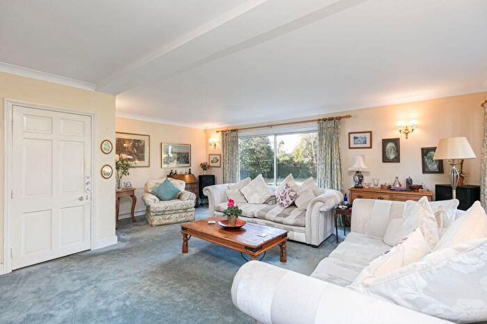 5 Bedroom Detached House For Sale In Copthorne Common, Copthorne, RH10